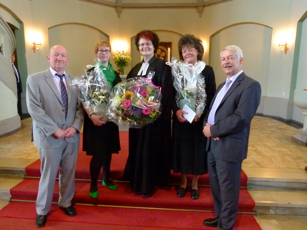 Herrliche Blumen für die drei Damen