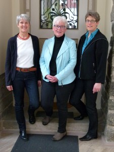 Christine Albertin (Mitte) mit Brigitte Veltzke und Katrin Breitweiser