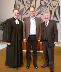 Pfr. Frank Boes und Presb. Peter-Christian Rose bei der Verabschiedung von Georg Klanke